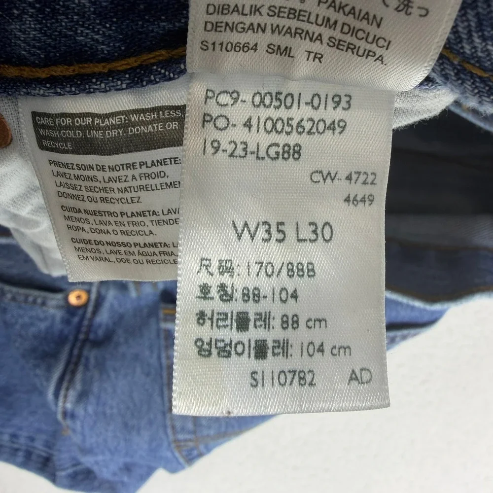 Levis 501 Original Fit Mens Jeans 35x30 Blue Denim Button Fly 00501-0193